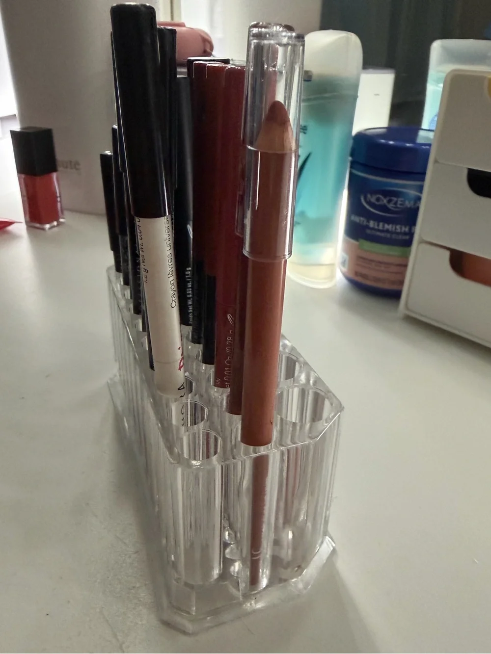 Clear Acrylic Makeup Pencil & Brush Organizer - Transparent Cosmetic Holder